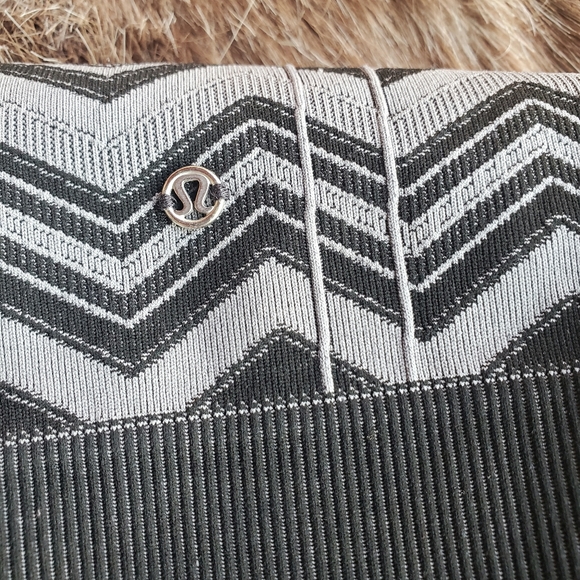 Lululemon Ebb To Street Seamless Leggings Size 8 - Picture 9 of 9